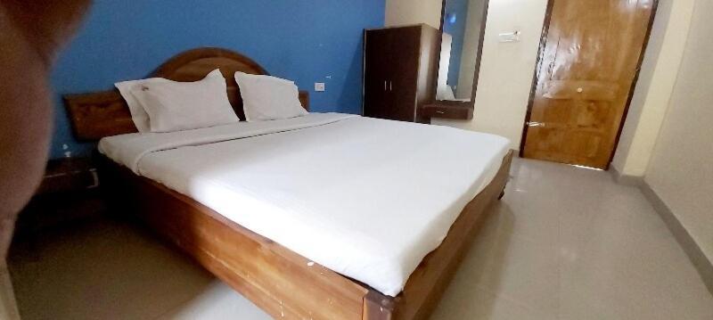 Spot On 80624 Hotel Niladri Complex Пури Екстериор снимка